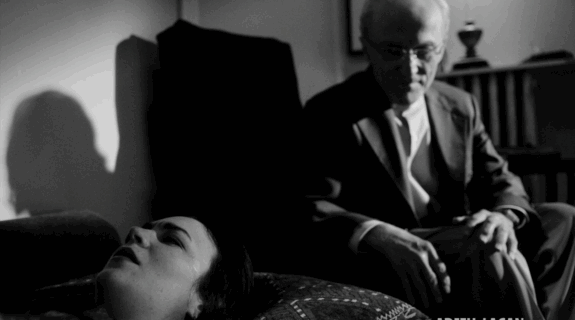 Isménia Mendes (Sereima) et David Patrick Kelly (Lacan)